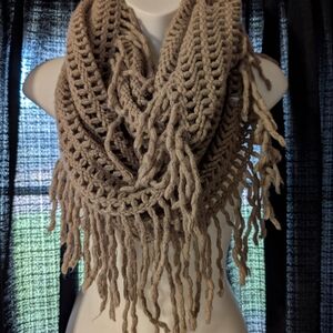 Chunky Knit Fringe Scarf - Tan